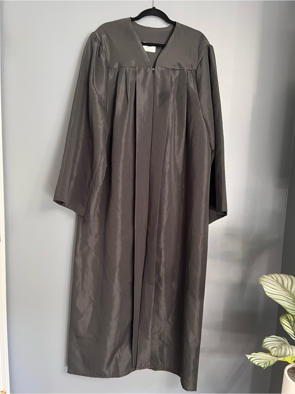 JOSTENS Black Unisex Graduation Gown Zip Up Robe Adult Sz 6’4-6’6. EUC